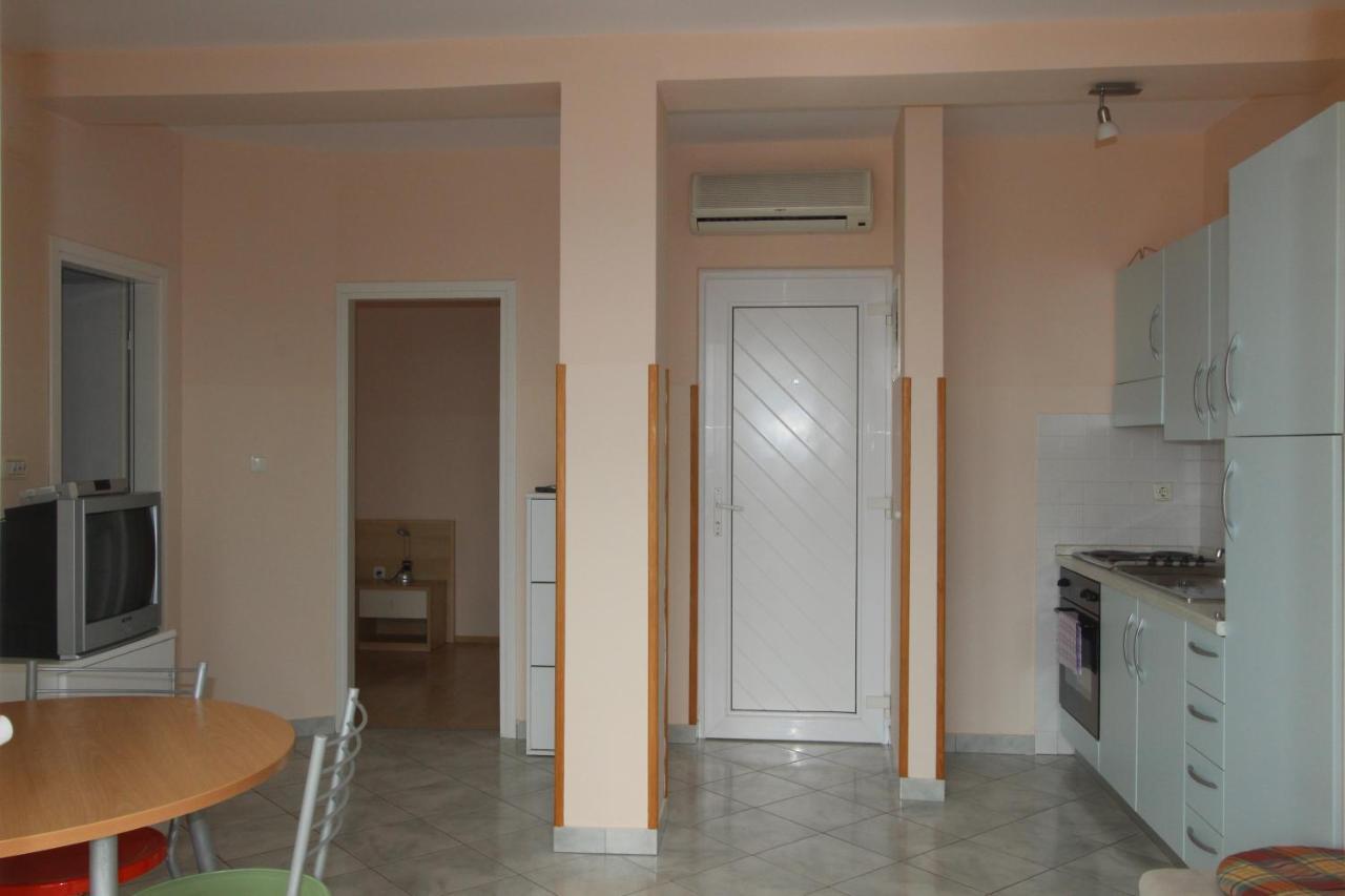 Apartments Miriam Premantura Extérieur photo