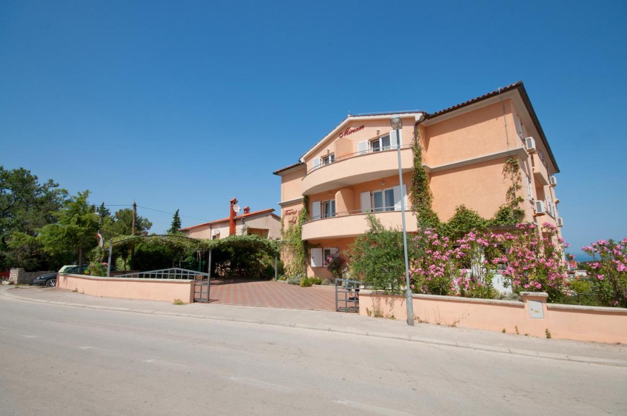 Apartments Miriam Premantura Extérieur photo