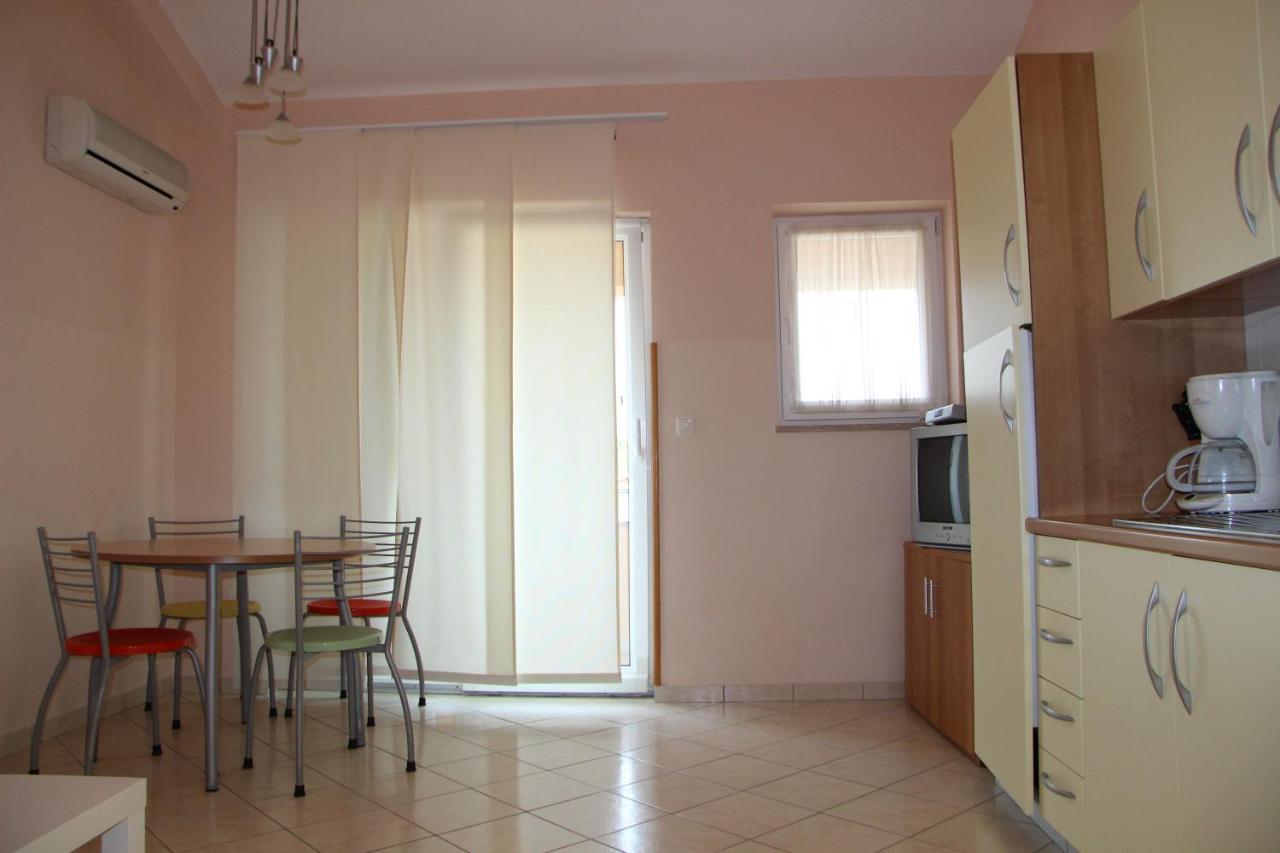 Apartments Miriam Premantura Extérieur photo